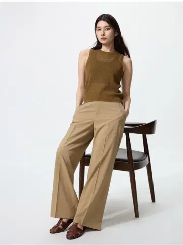 미사용 새상품 유니클로 감동 와이드 팬츠 M 사이즈 베이지