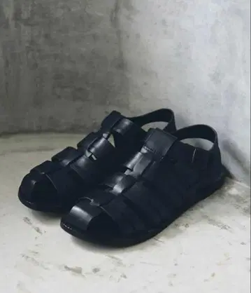 투데이풀 가죽 벨트 샌들 37