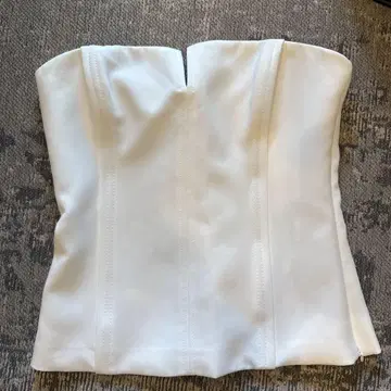ZARA 화이트 베어탑 XS