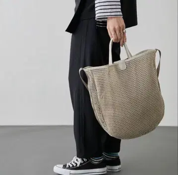메쉬 토트백 이아파피요네