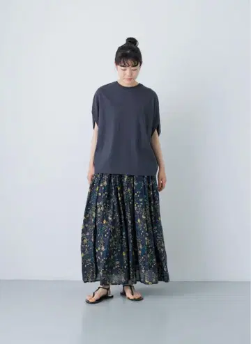 미사용 새상품 카구레 코쿤 와이드 컷 티셔츠