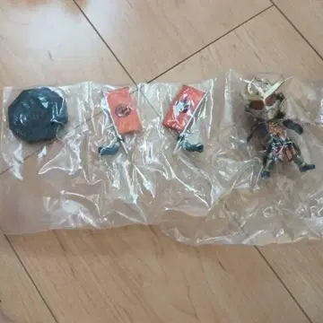 가면라이더 피규어 부속물 있음