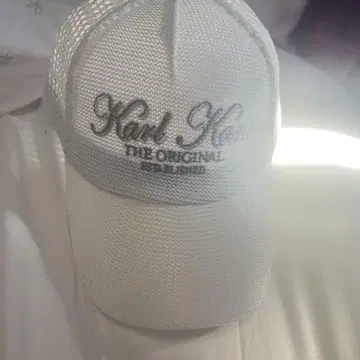 Karl Kani 화이트 폴리에스테르 니트 써모 캡