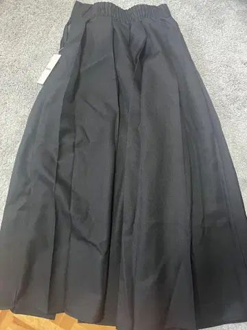 frene 블랙 플리츠 롱 스커트
