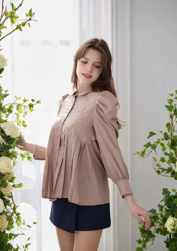 Riu Pleats frill flare blouse 베이지