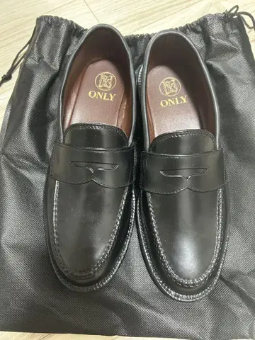 ONLY 블랙 가죽 로퍼