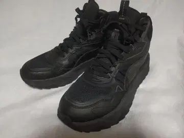 PUMA 푸마 블랙 하이컷 스니커즈 블랙 컬러 시착