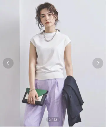 유나이티드 애로우즈 슬리브리스 화이트