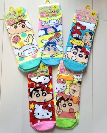 산리오 캐릭터즈 짱구는 못말려 양말 5족 미사용 새상품