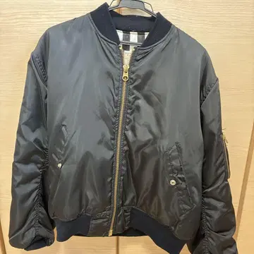 MA-1 스타일 블랙 자켓