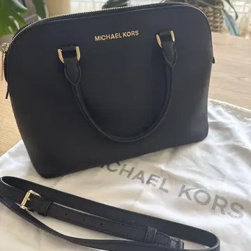 MICHAEL KORS 블랙 숄더백