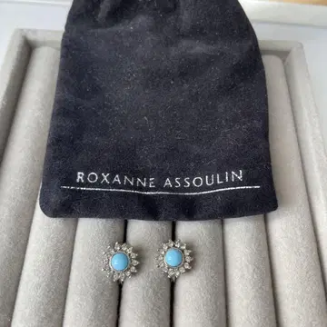 ROXANNE ASSOULIN 귀찌