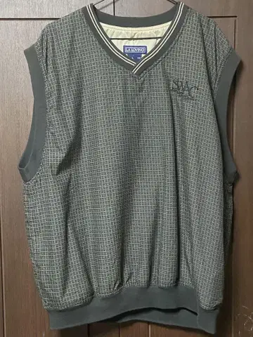 LA LOVING XL 그레이 계열 V넥 베스트