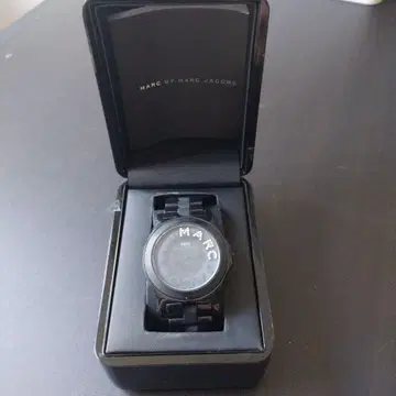 MARC BY MARC JACOBS 블랙 손목시계