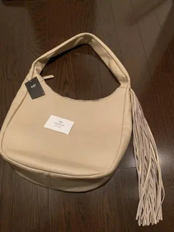 ear PAPILLONNER 이아 파피요네 사이드 프린지 원핸들 백