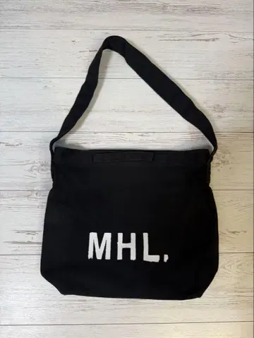 MHL. 숄더백 블랙 로고
