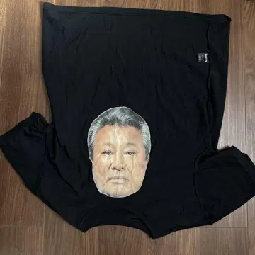 얼굴 프린트 블랙 티셔츠 우메자와 토미오 요시모토흥업