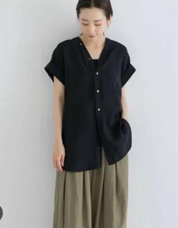 urban research 브로드 칼라리스 하프 슬리브 블라우스 (블랙)