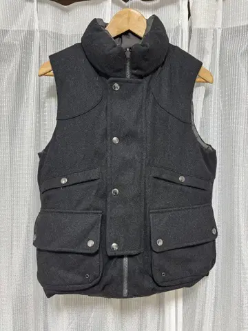 UNIQLO +J 프리미엄 다운 리버서블 베스트 S 사이즈