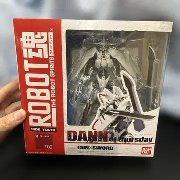 반다이 로봇혼 DANN of thursday R-102