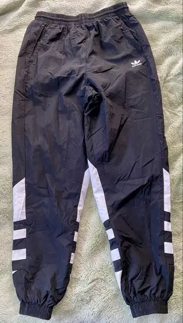 adidas 나일론 팬츠 블랙 컬러