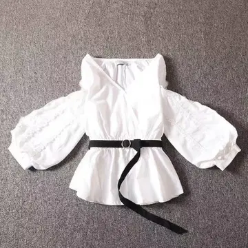 화이트 벌룬 슬리브 셔츠
