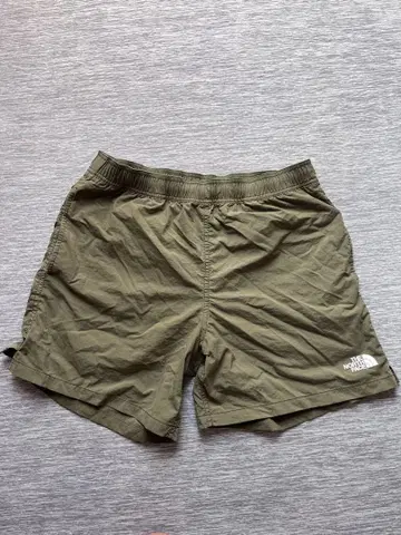 The North Face M 사이즈 올리브 숏 팬츠