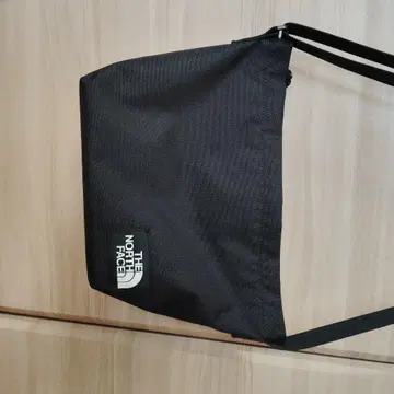 THE NORTH FACE 블랙 숄더백
