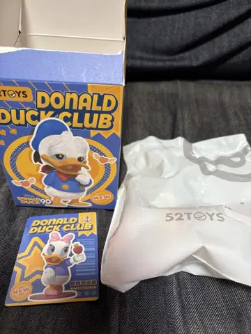52TOYS 도널드 덕 클럽 피규어 새상품