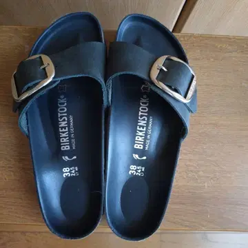 BIRKENSTOCK 블랙 샌들