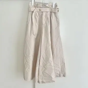 Te chichi 테치치 벨트 포함 플레어 팬츠 베이지