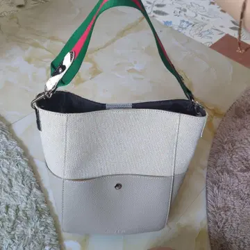송치 사용 숄더 핸드백
