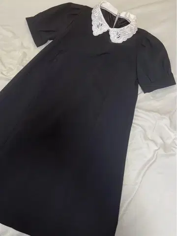 TOCCA 화이트 카라 원피스