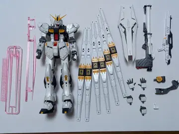 RG v 건담 조립 완료