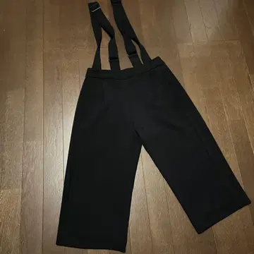 콩트와르 데코토니에 서스펜더 포함 크롭 팬츠