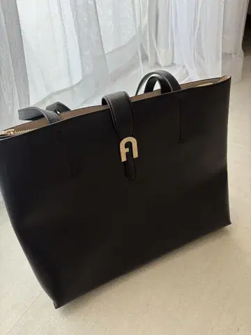 훌라 토트백 블랙