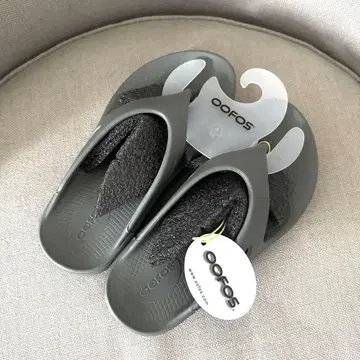 OOFOS OOoriginal Unisex 샌들 올리브 M4/W6