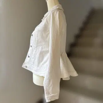화이트 데님 페플럼 자켓 택 포함