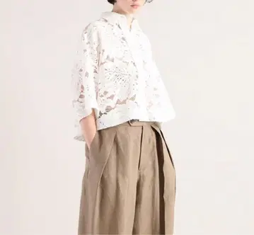 SACRA 리프 레이스 크롭 셔츠 컨디션 최상!