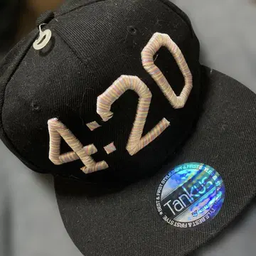 4:20 자수 블랙 플라이트 캡