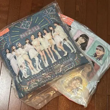 NiziU 쿠션 비주얼 스퀘어 쿠션 제일복권