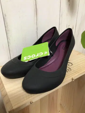 Crocs 블랙 웨지 힐