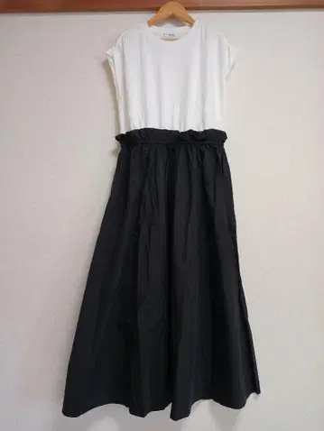 JOURNAL STANDARD relume 프렌치 슬리브 도킹 원피스
