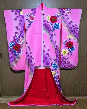 일본 의류 결혼식 신부 색깔의 옷 아래