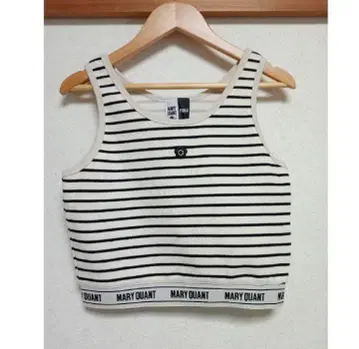 MARY QUANT 허리 밴딩 원포인트 자수 탱크탑