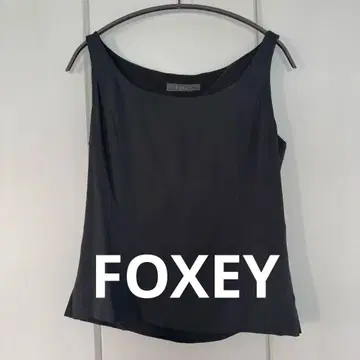 FOXEY 폭시 슬리브리스 실크 블라우스 블랙 사이즈 40