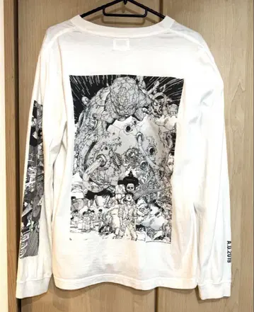 AKIRA art of wall 롱 T M 사이즈