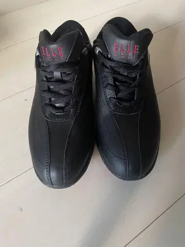 ELLE 블랙 골프화 스파이크 포함