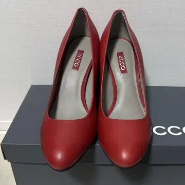 가격 인하 중! ECCO 레드 하이힐