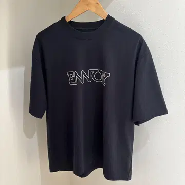 ENVOY 블랙 티셔츠 반팔